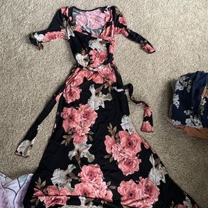 PinkBlush black floral wrap tie 3/4 sleeve maternity dress - worn twice! EUC